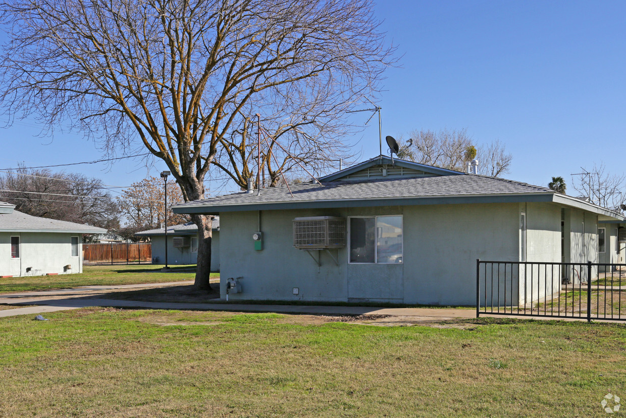 Primary Photo - San Joaquin Apartments