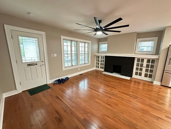 Building Photo - Deming Ave 2697-2699 NSLLC