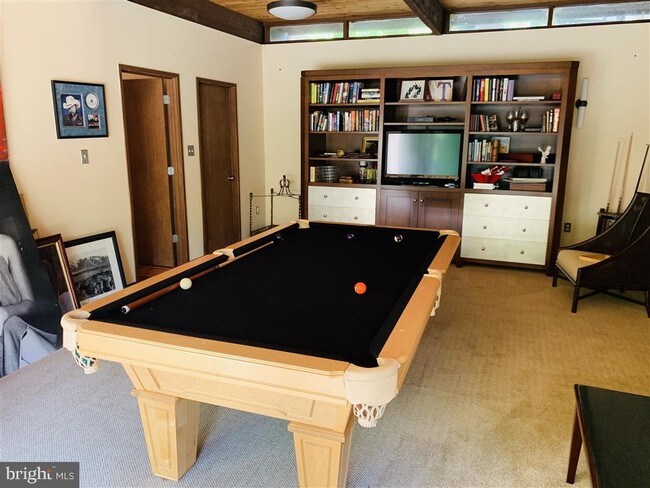 Foto del edificio - 9341 Cornwell Farm Dr