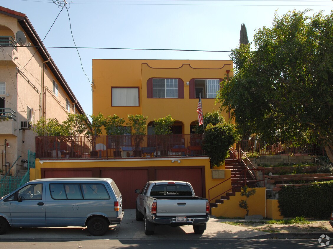 Primary Photo - 220 N Parkview St