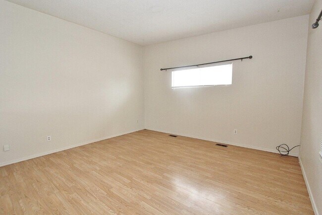 Building Photo - 7149 W Ustick Rd