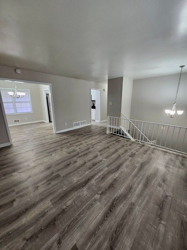 Foto del edificio - Renovated 4BR/3BA Home in Desirable Decatur!