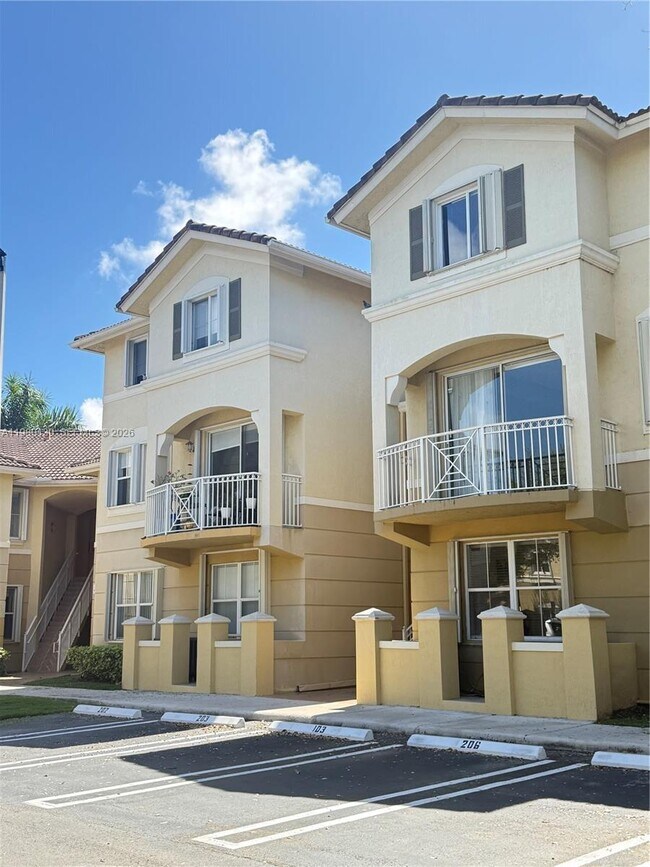 Foto del edificio - 8838 W Flagler St