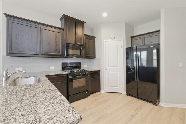 Building Photo - 14013 Babbling Brook Dr