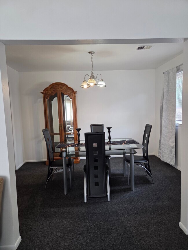 Foto del edificio - 213 E 9th Ave