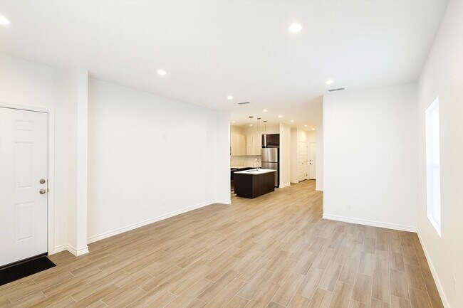 Foto del edificio - 5702 Moses Lp