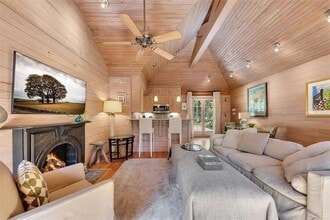 Building Photo - 2538 Parkside Dr NE