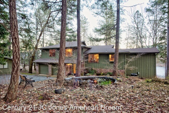 Building Photo - 3 br, 2.5 bath House - 225 Burnette Road