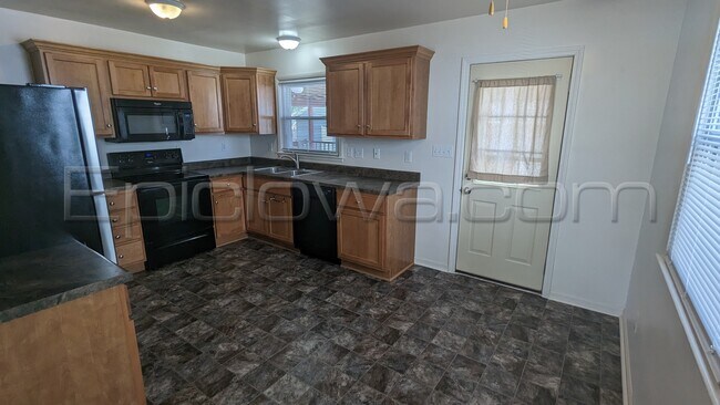 Foto del edificio - 920 F Ave NW