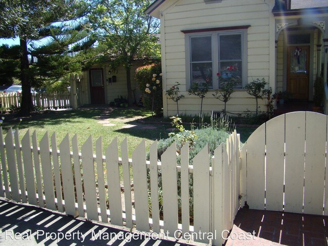 Building Photo - 1789 Santa Barbara Ave