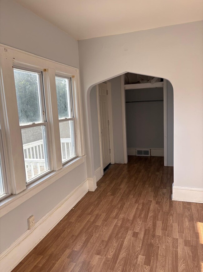Foto del edificio - 3352 N Richards St