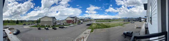 Building Photo - 2352 Vaquero Parkway #208