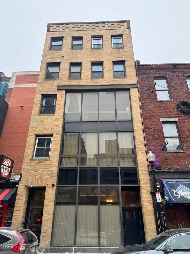 Building Photo - 254 Friend St