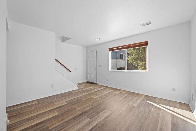 Foto del edificio - 42 Evergreen St