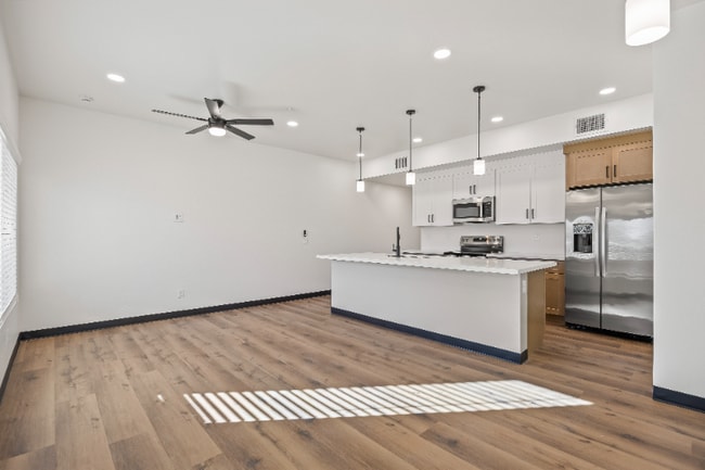 Building Photo - 3820 E Fort Lowell Rd