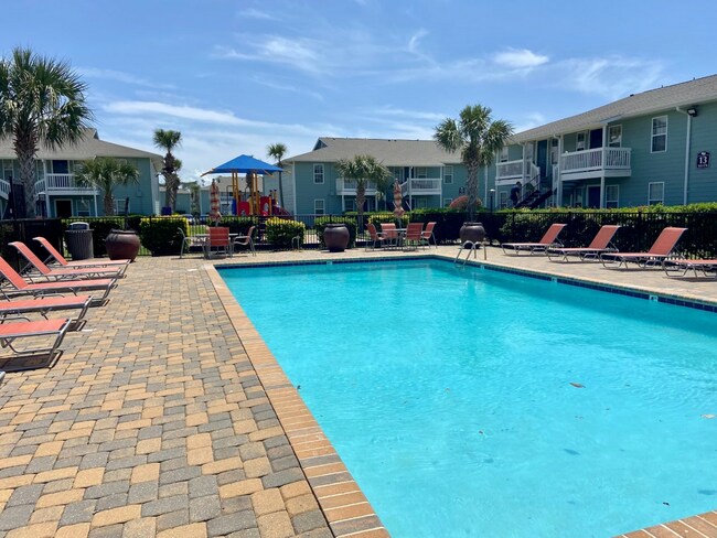 Foto del edificio - Palm Isle Apartments