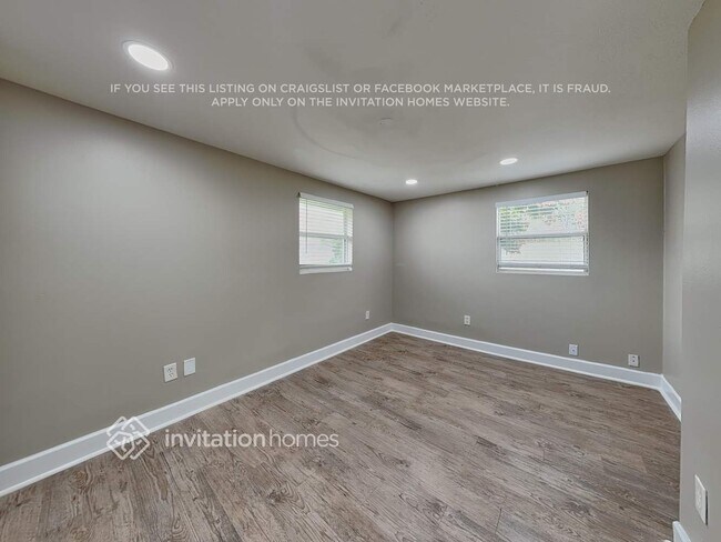 Foto del edificio - 201 Spring Lake Cir