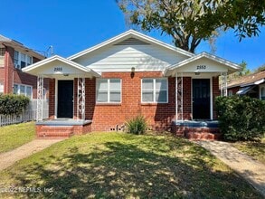 Building Photo - 2555 Myra St