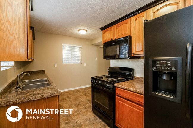 Foto del edificio - 5080 Dimson Dr N