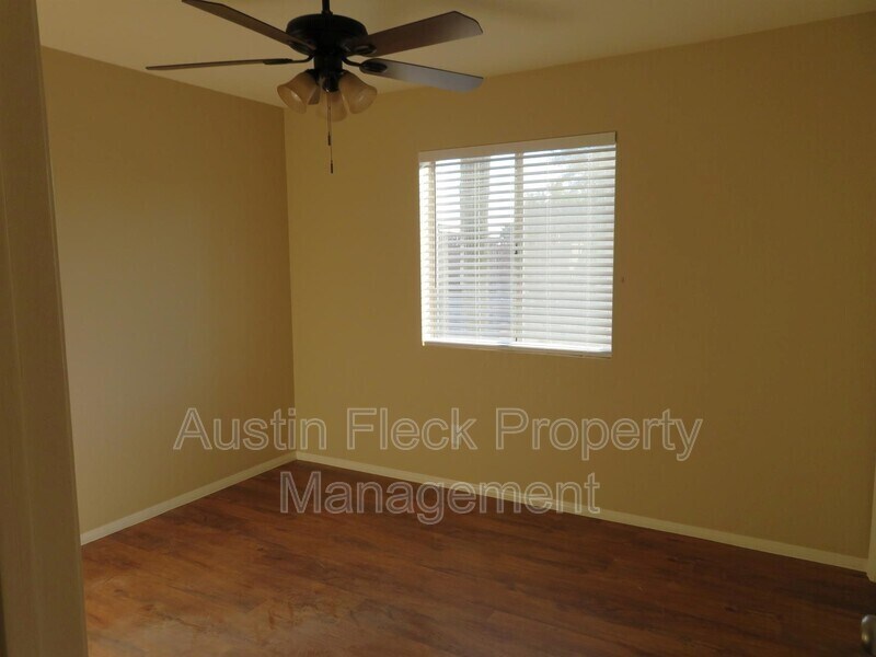 Foto del edificio - 2058 S Cherry