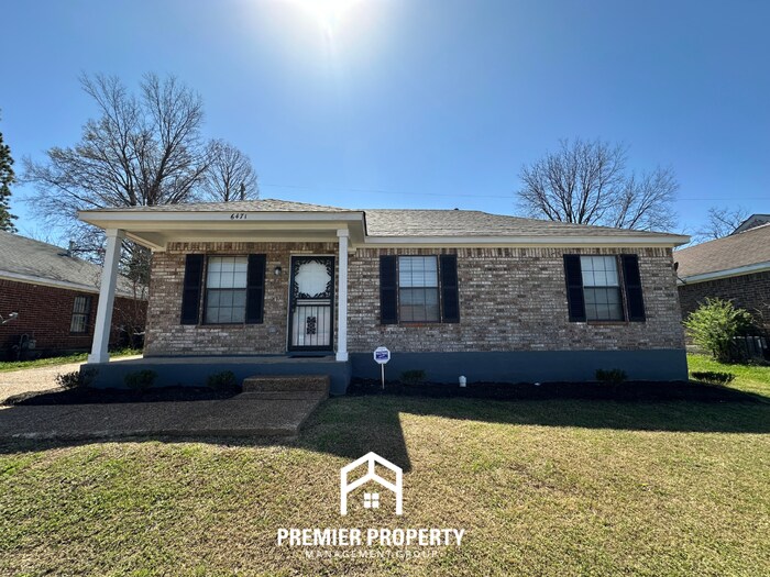 Spacious 4BR/2BA Home in 38141 | Vinyl Flooring & Large Fenced Backyard - Spacious 4BR/2BA Home in 38141 | Vinyl Flooring & Large Fenced Backyard