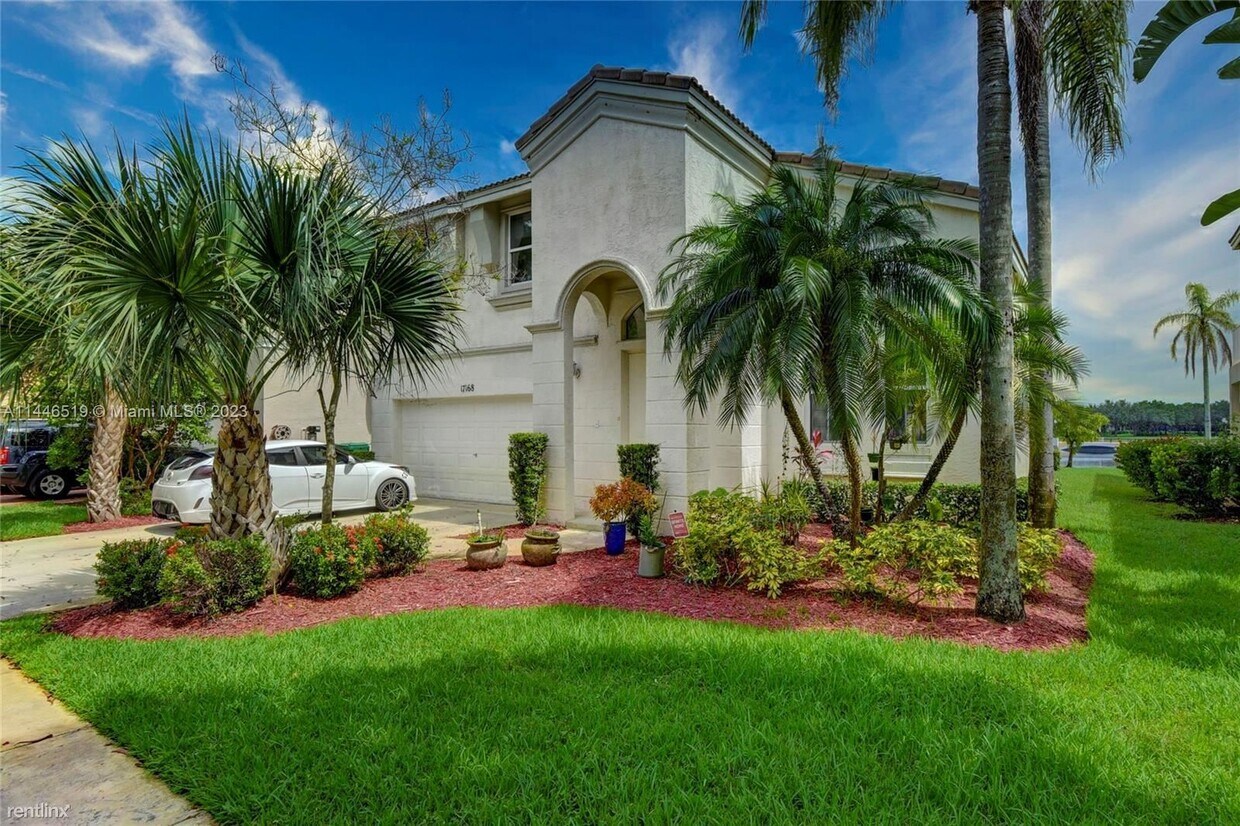 Primary Photo - 4 br, 3 bath House - 17168 SW 49th Pl