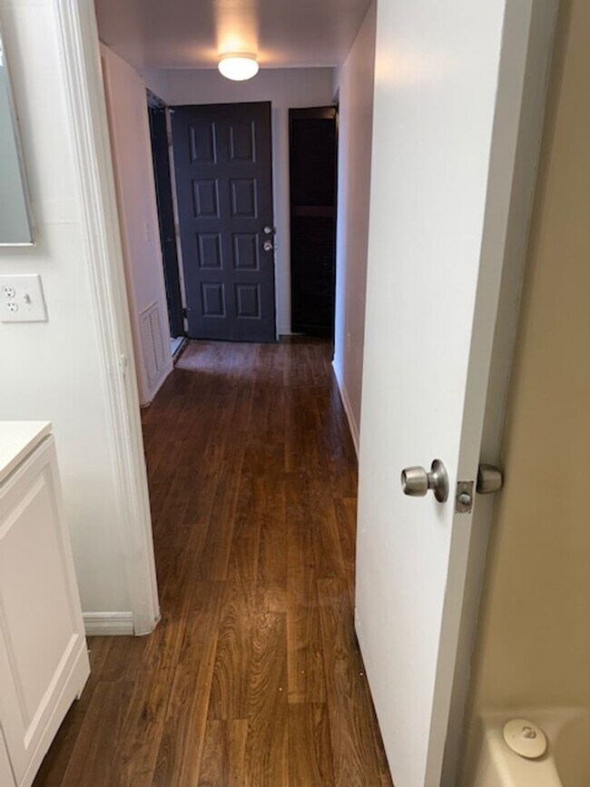 Foto del edificio - Coral Gardens one bedroom condo