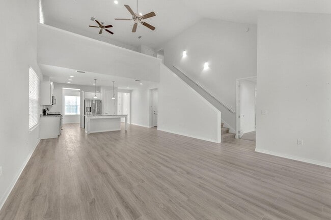 Building Photo - 303 Key Lime Pl