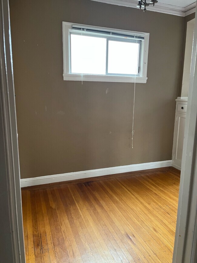 dining room - 601 Lake St