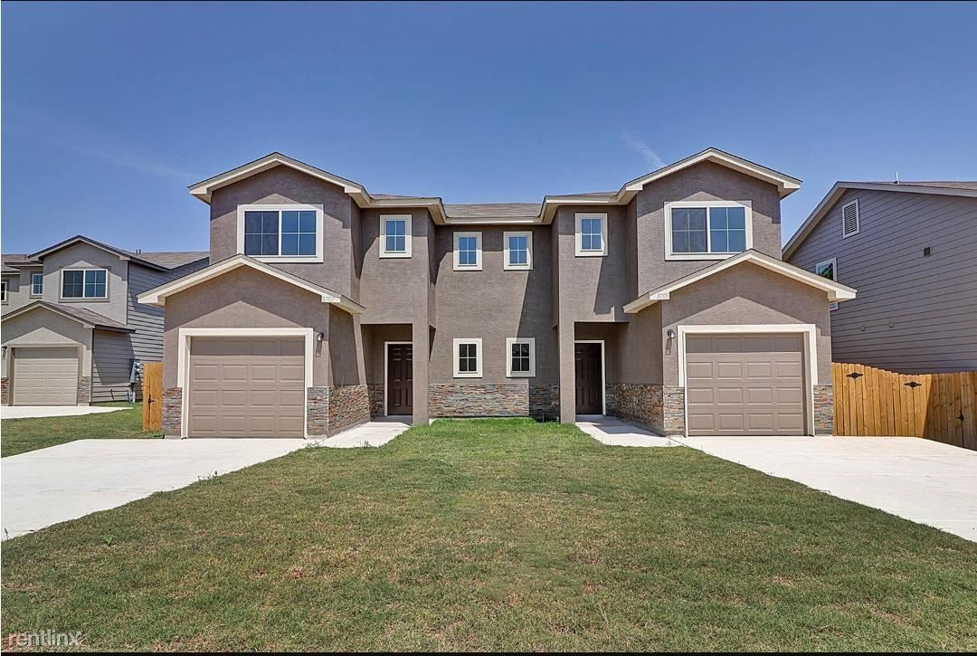 Primary Photo - 3 br, 2.5 bath Duplex - 8709 Pensive