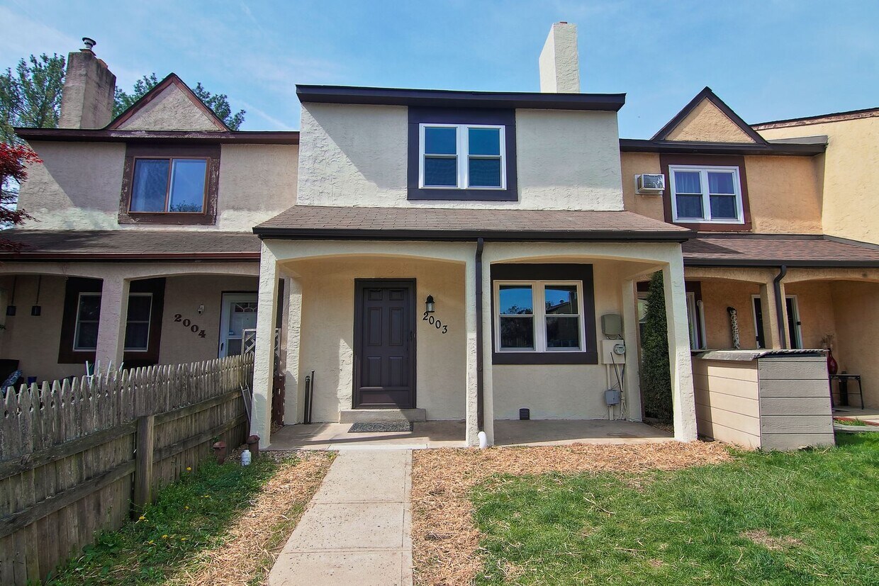 Foto principal - 2003 Walnut Ridge Dr