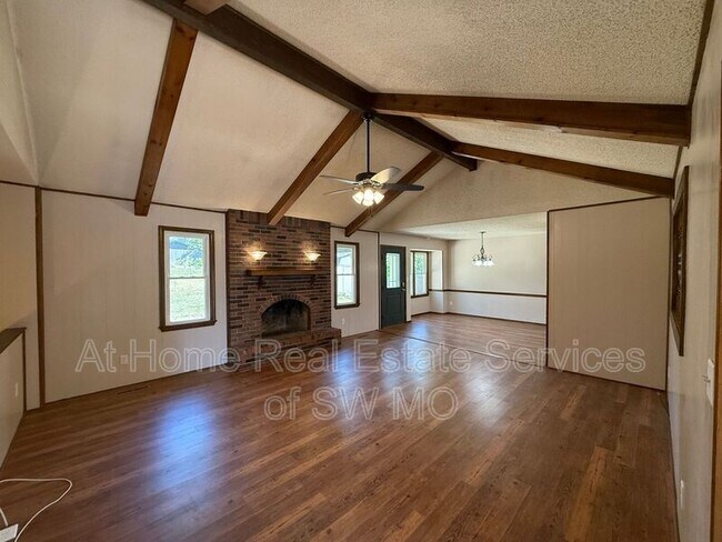 Building Photo - 2615 W Sexton Dr