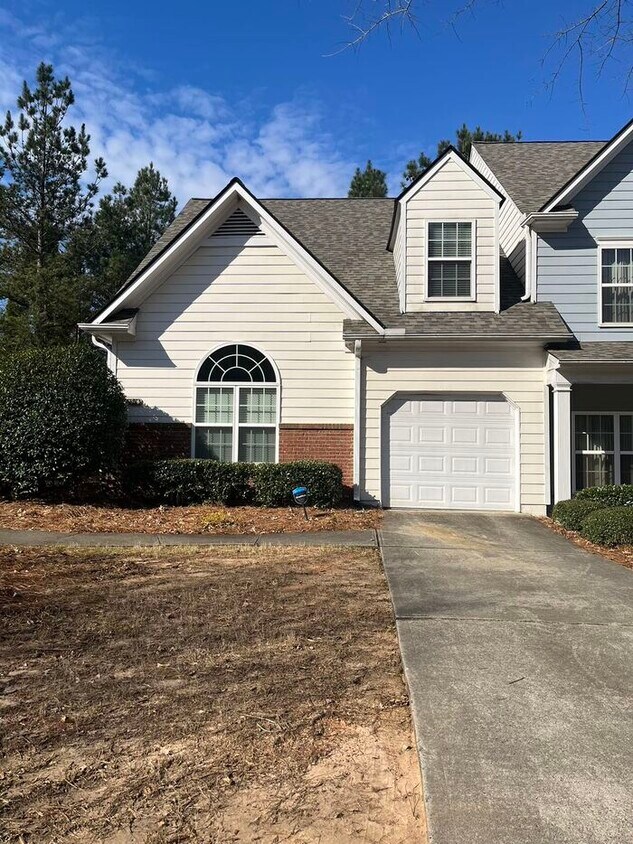 Townhome located near Mall of Townhome Rentals in Lawrenceville GA