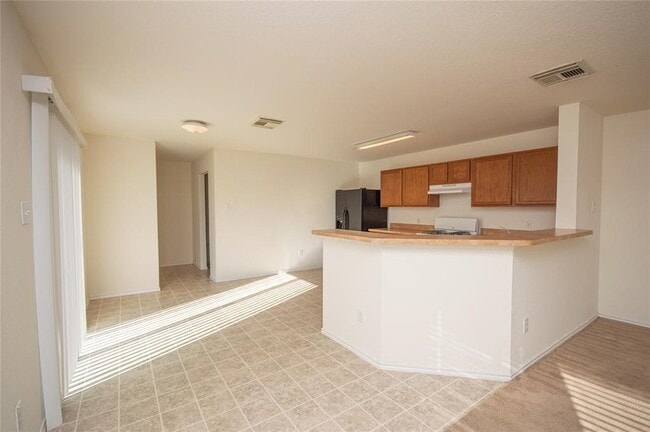 Foto del edificio - 310 Falling Pine Dr