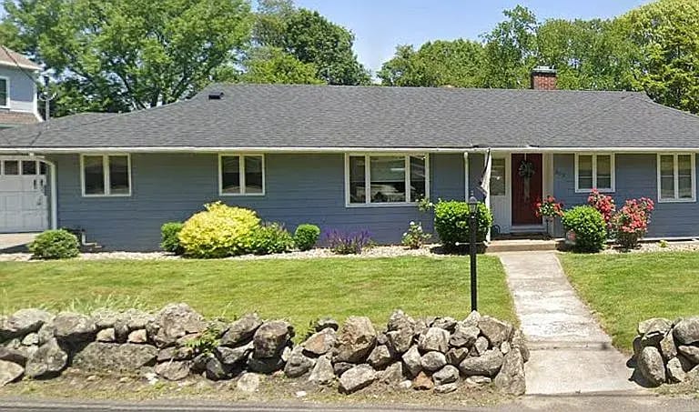 Primary Photo - 303 Lowell St