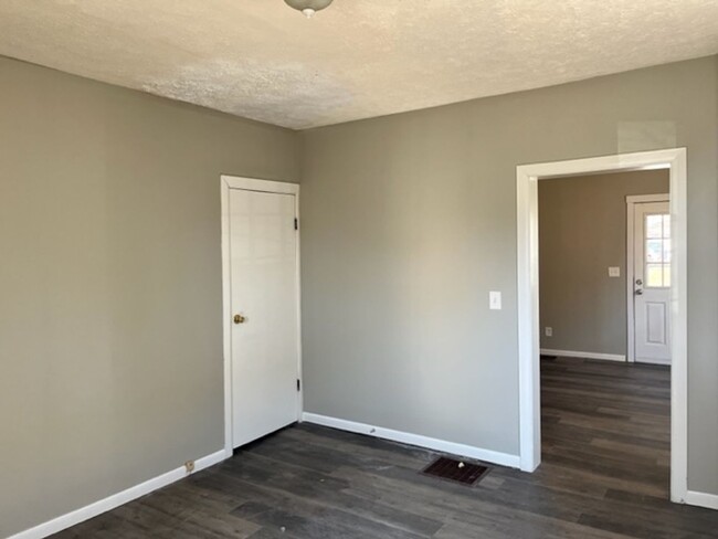 Foto del edificio - 1735 Everett St