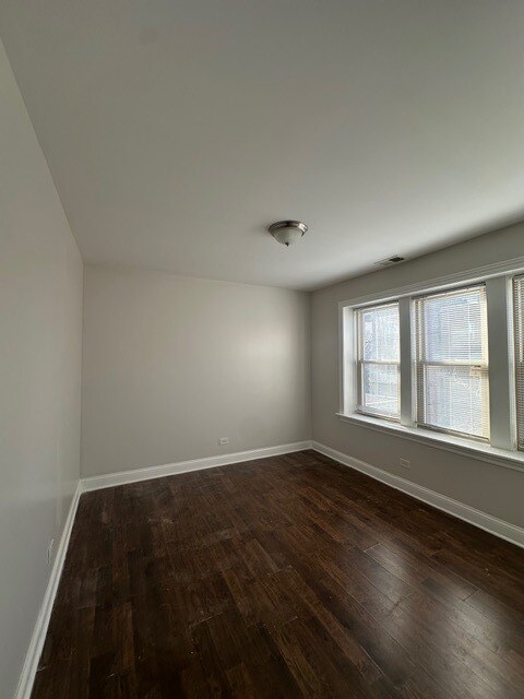 Foto del edificio - 1717 E 78th St