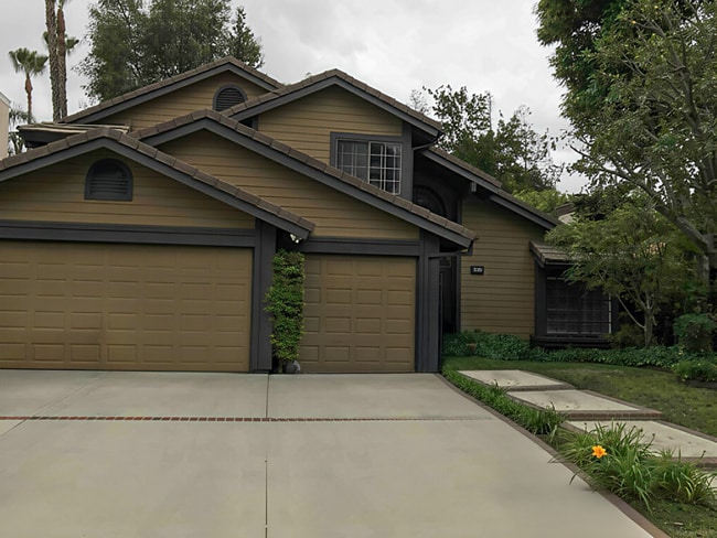 Building Photo - 5813 Serrania Ave