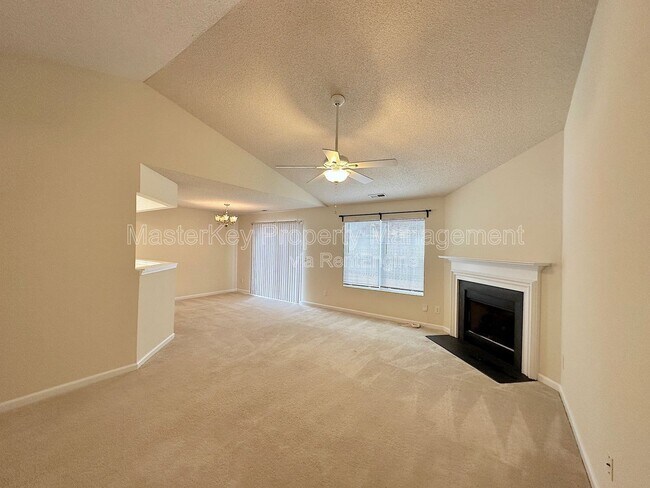 Foto del edificio - 413 Sapphire Dr