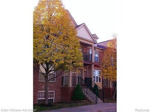 Building Photo - 27941 Hopkins Dr