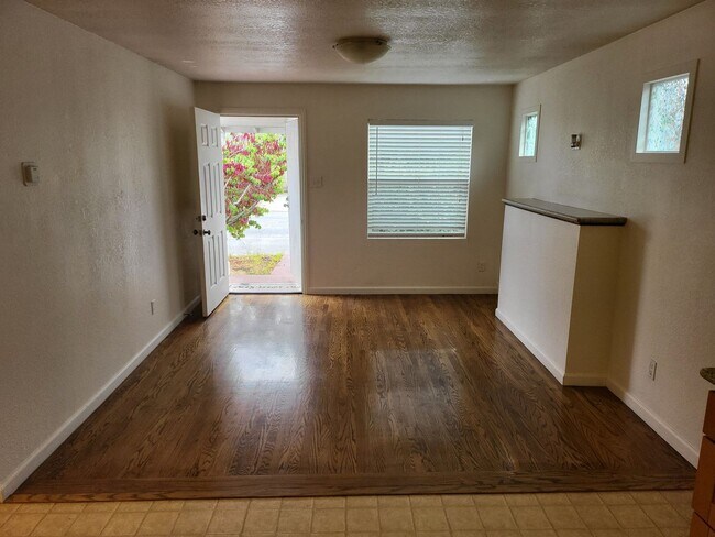 Building Photo - Single Story Home in San Pablo, CA.