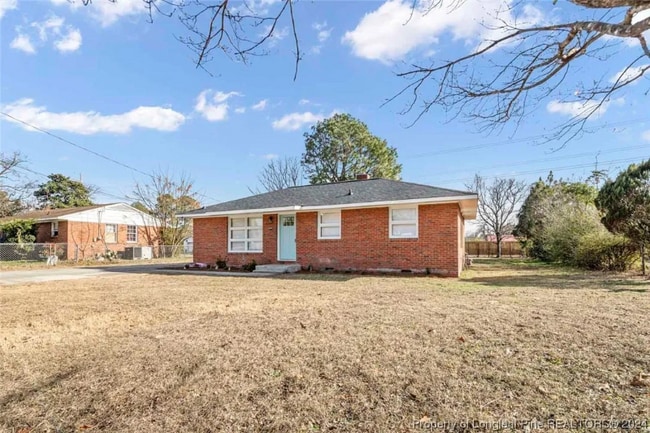Building Photo - 4009 Glenridge Rd