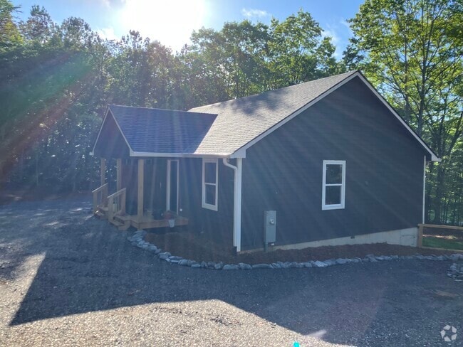 Building Photo - 3882 Mobile Rd