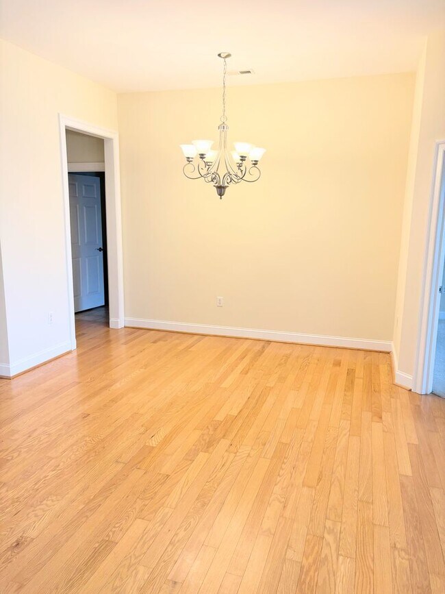 Building Photo - 2 bedroom/ 2 bathroom- Bennington on the Park