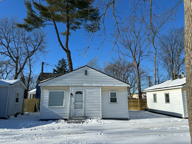 Foto del edificio - 28530 Grayling Ave