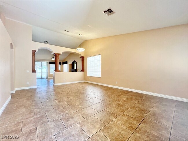 Building Photo - 258 Whitewater Village Ct