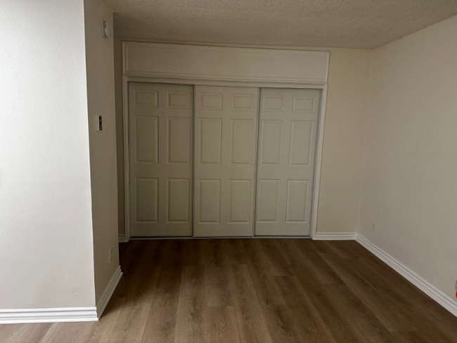 Building Photo - 13059 Oxnard St