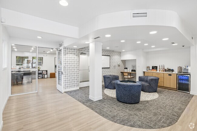 Foto del vestíbulo - AVIA Lofts on Victors Way