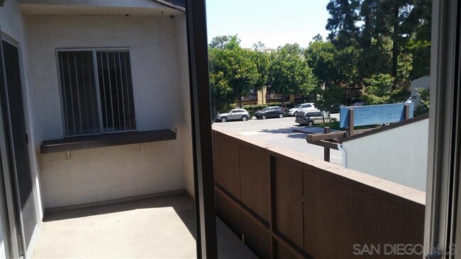 Building Photo - 1395 Caminito Gabaldon
