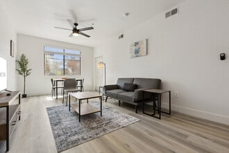 Building Photo - 6610 N 93rd Ave